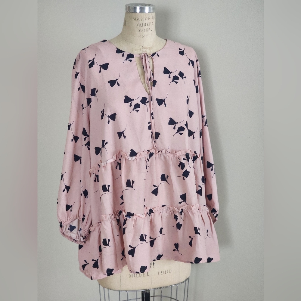 Ann Taylor floral top with ruffles